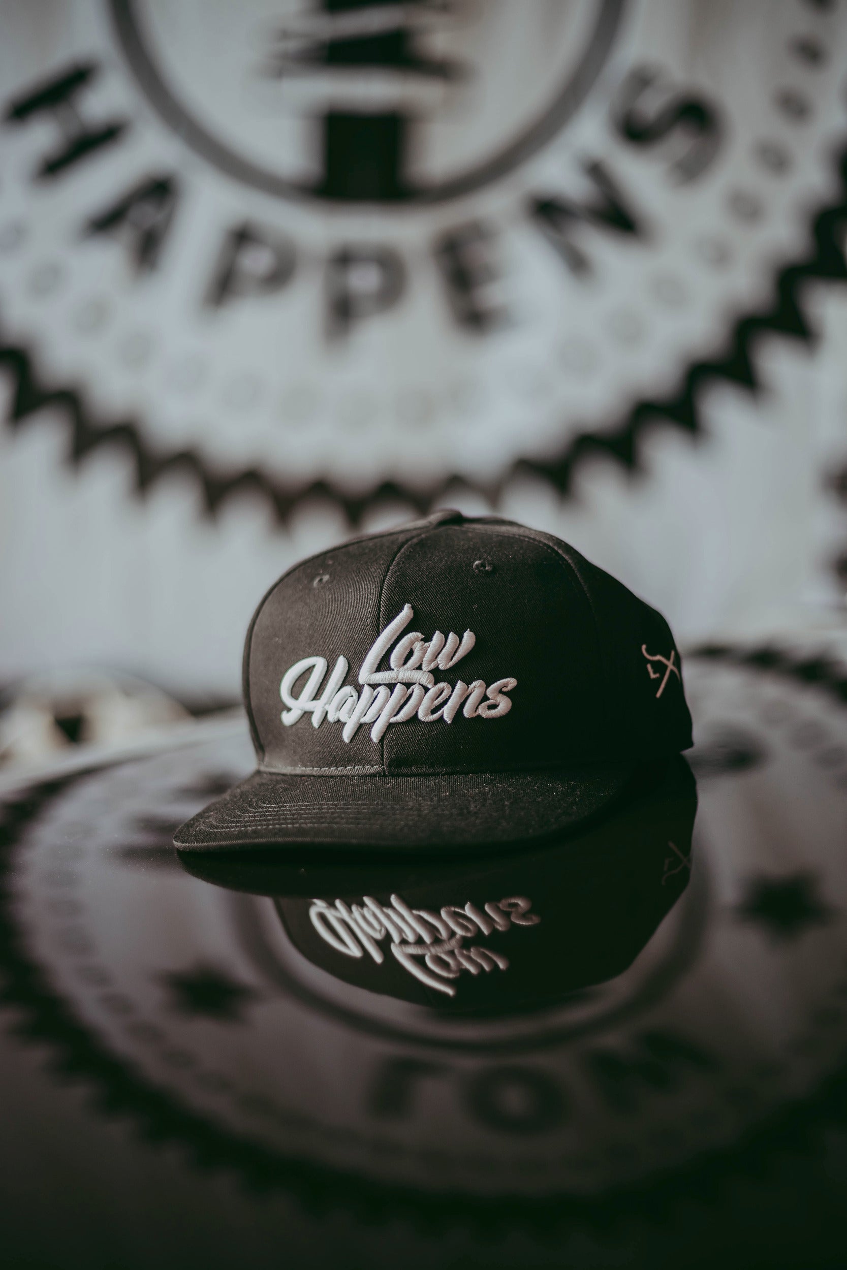 Snap back ar vienkrāsas logo